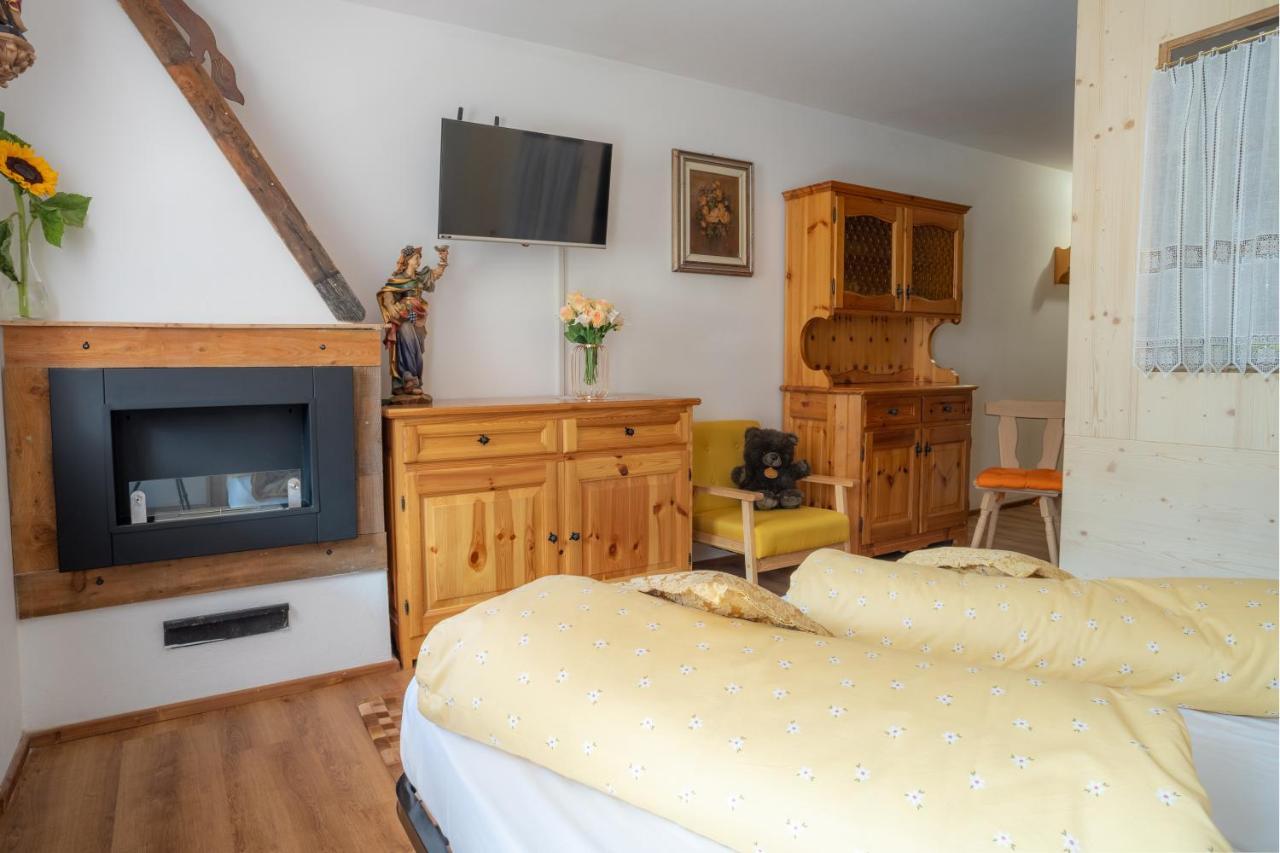 Appartement La Pìcola Cèsa de Sèn Nicolò à Mazzin Extérieur photo