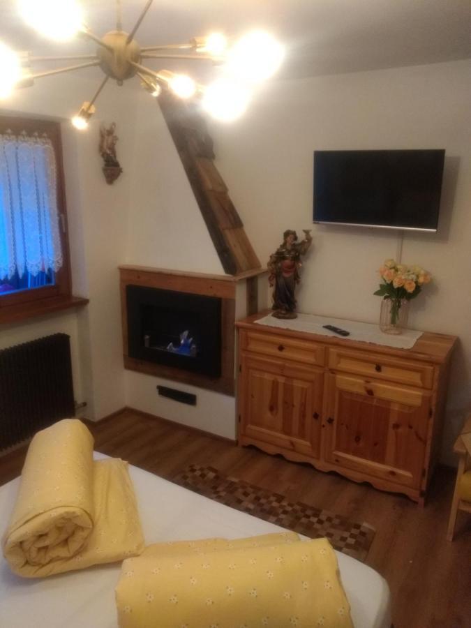 Appartement La Pìcola Cèsa de Sèn Nicolò à Mazzin Extérieur photo